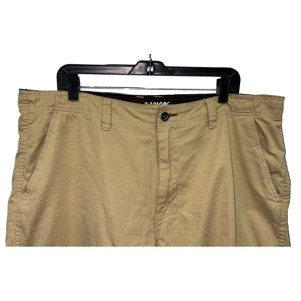 Tony Hawk Cargo Shorts Men’s Size 40 Tan Khaki Casual